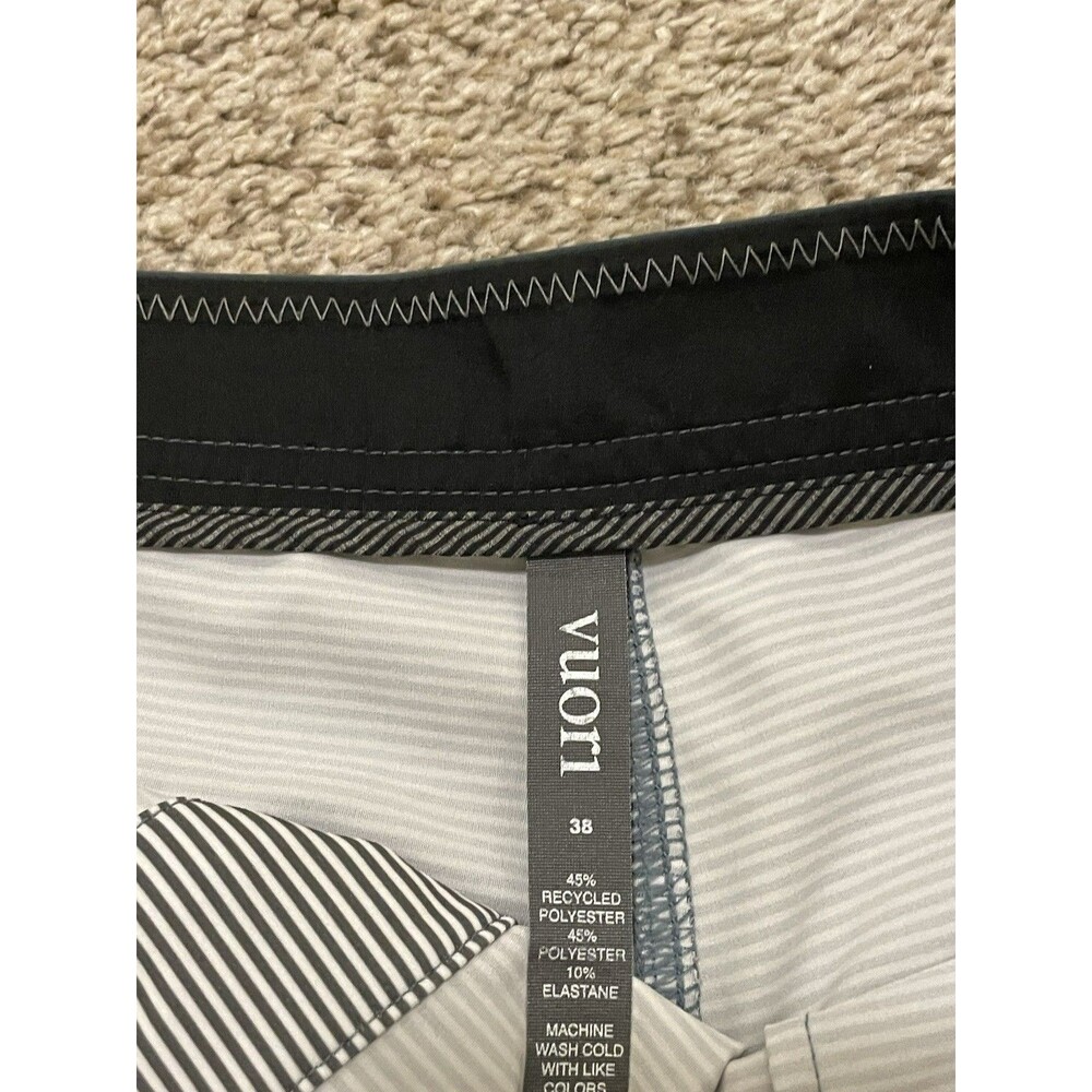 Vuori Men’s Board Shorts 38” Swim Suit Trunks - Picture 4 of 5